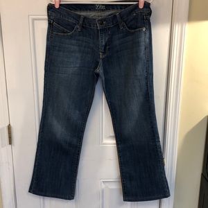 Old Navy The Diva blue jeans size 8 short
